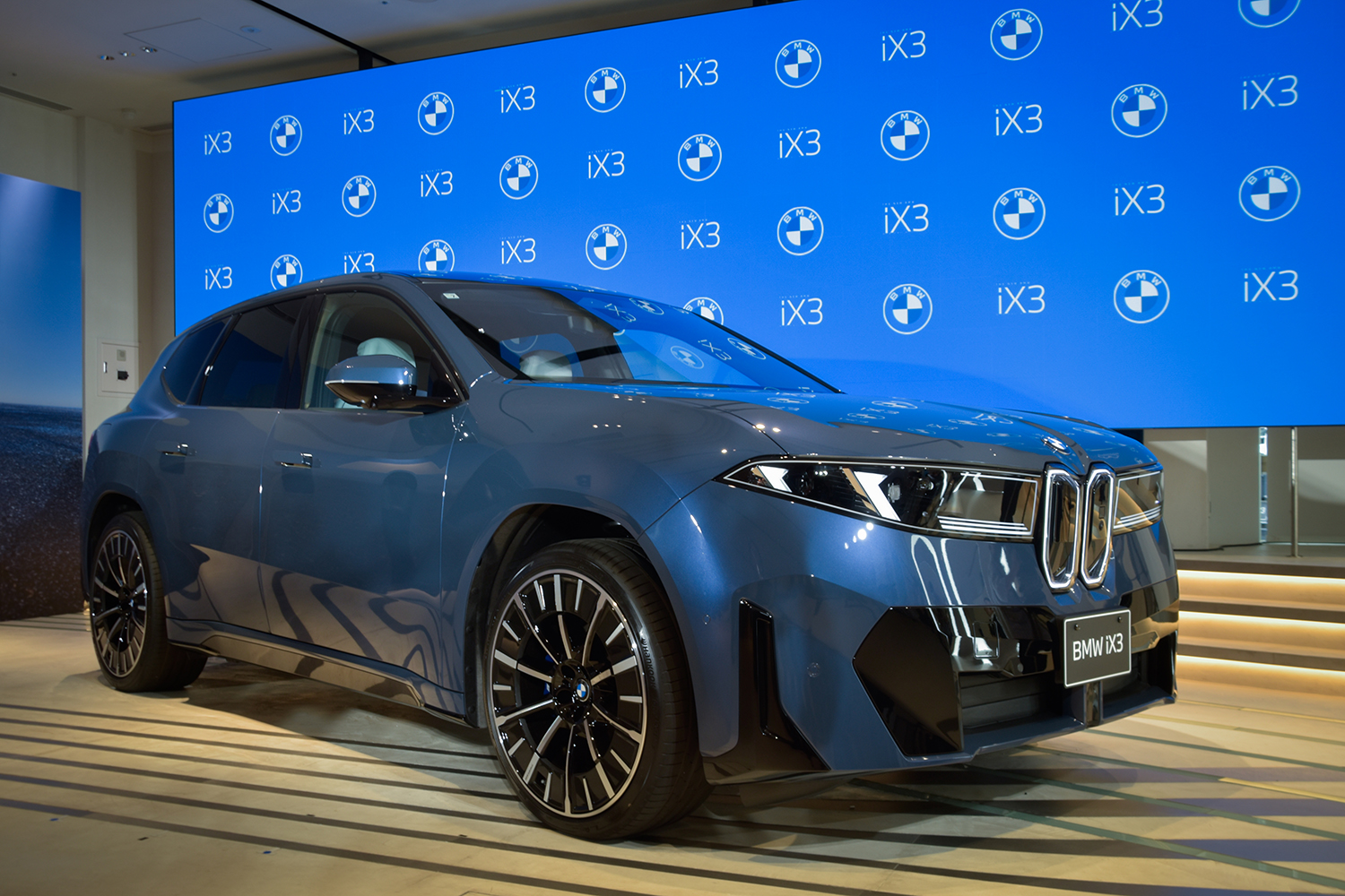 BMW iX3 フロントスタイリング