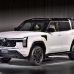 【画像】世界初公開された新型三菱パジェロは2.4Lディーゼル＋８速AT！　実車に触れて確認した詳細情報のすべて 〜 画像34