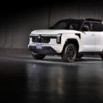 【画像】世界初公開された新型三菱パジェロは2.4Lディーゼル＋８速AT！　実車に触れて確認した詳細情報のすべて 〜 画像4