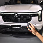 【画像】世界初公開された新型三菱パジェロは2.4Lディーゼル＋８速AT！　実車に触れて確認した詳細情報のすべて 〜 画像56