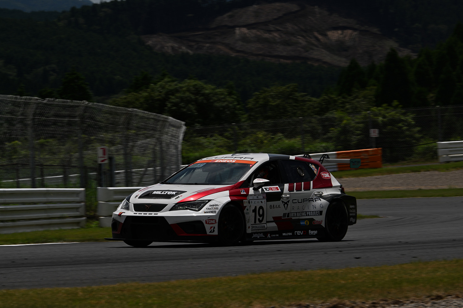 日本最大級のプライベーター「Birth Racing Project」にレースチームの資金事情を直撃した 〜 画像3