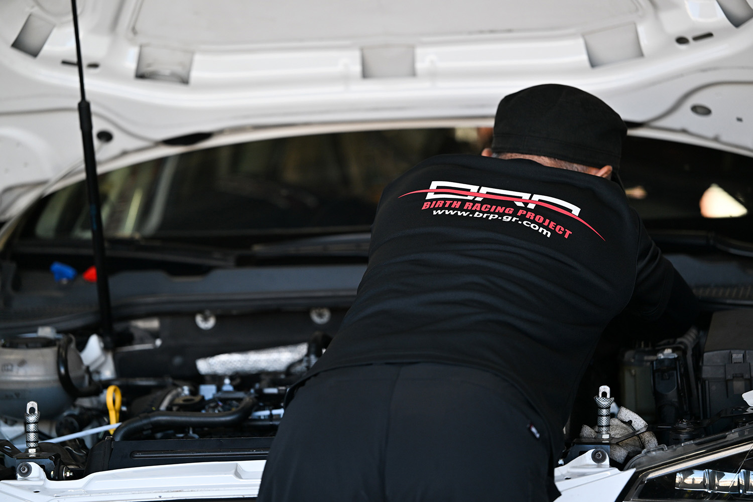 Birth Racing Projectの活動の様子