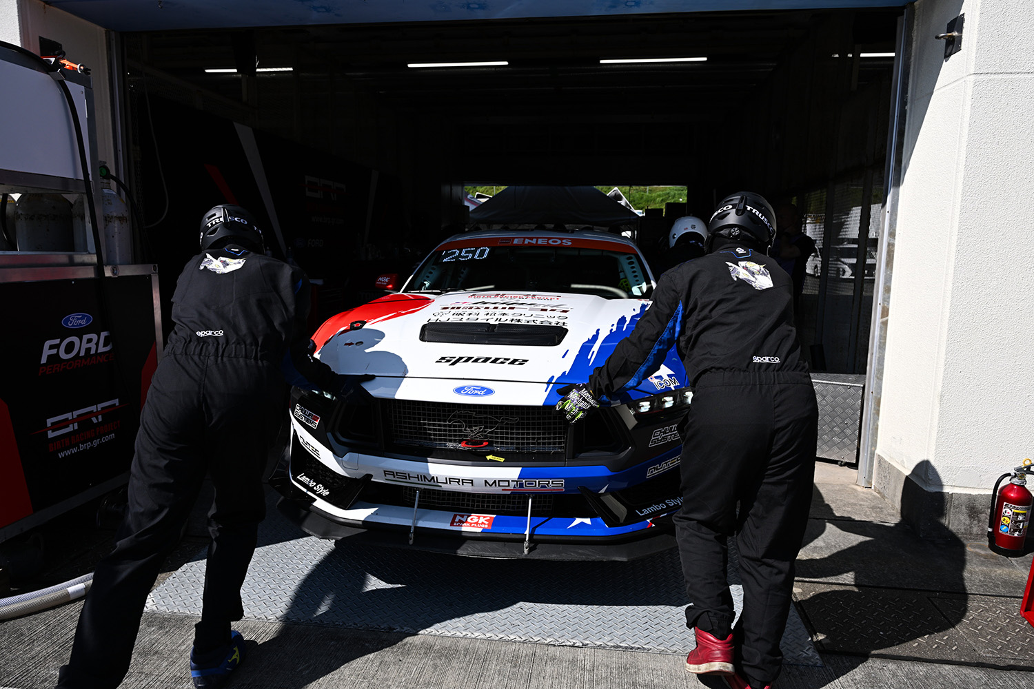 日本最大級のプライベーター「Birth Racing Project」にレースチームの資金事情を直撃した 〜 画像17