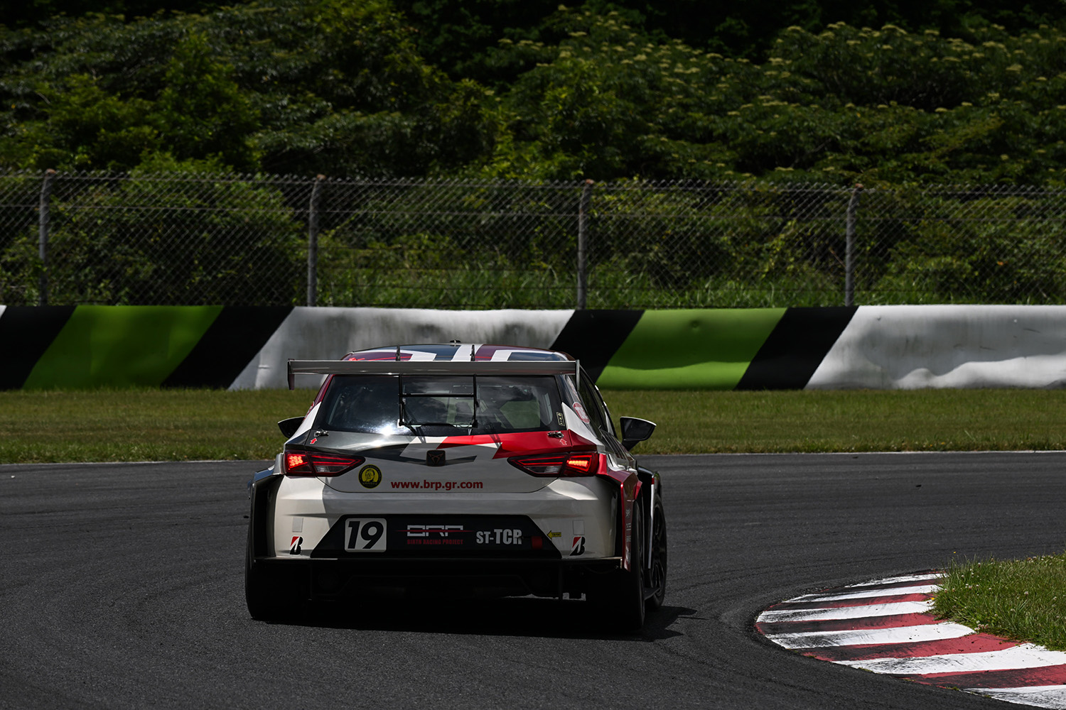 日本最大級のプライベーター「Birth Racing Project」にレースチームの資金事情を直撃した 〜 画像26