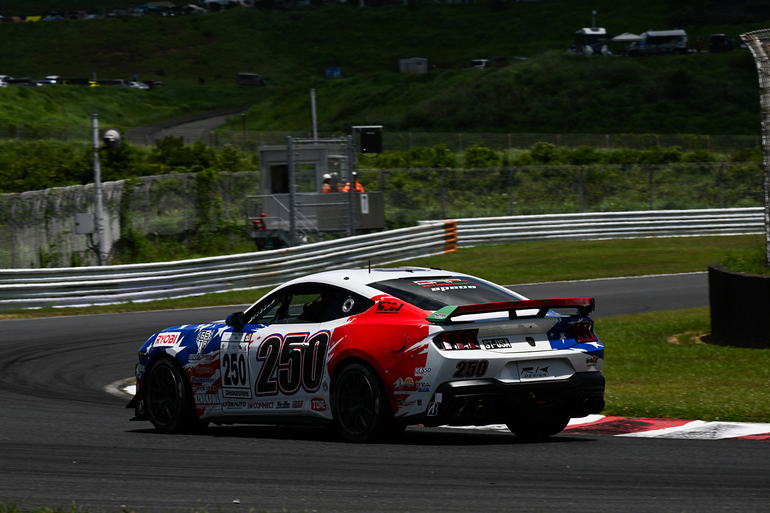 日本最大級のプライベーター「Birth Racing Project」にレースチームの資金事情を直撃した 〜 画像30
