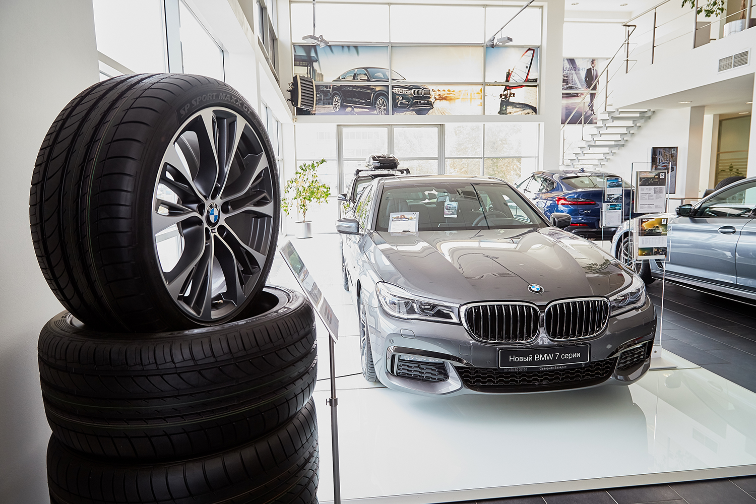 ロシア国内のBMWディーラーの様子