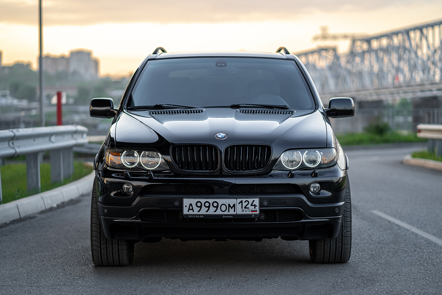 BMW X7（ロシア仕様）