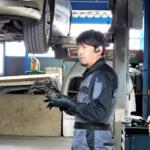【画像】よく考えたらなんで上下一体？　自動車メカニックが当たり前のように着ている「ツナギ」の歴史 〜 画像12