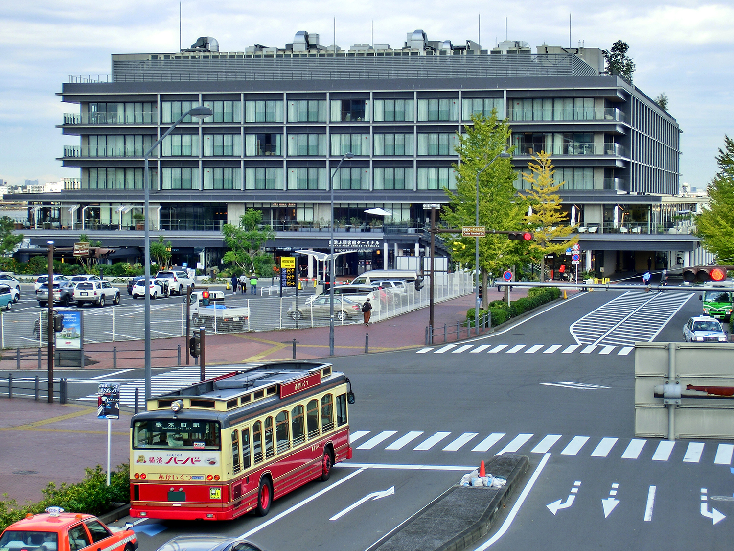 横浜市交通局の周遊バス「あかいくつ」 〜 画像10