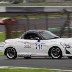 【画像】ダイハツの井上社長が参戦した軽自動車だけのレース「K4GP」！　生産終了する現行コペンのラストランの現場で「次期コペン」についても井上社長に直撃取材した 〜 画像8