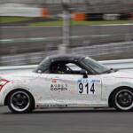 【画像】ダイハツの井上社長が参戦した軽自動車だけのレース「K4GP」！　生産終了する現行コペンのラストランの現場で「次期コペン」についても井上社長に直撃取材した 〜 画像9
