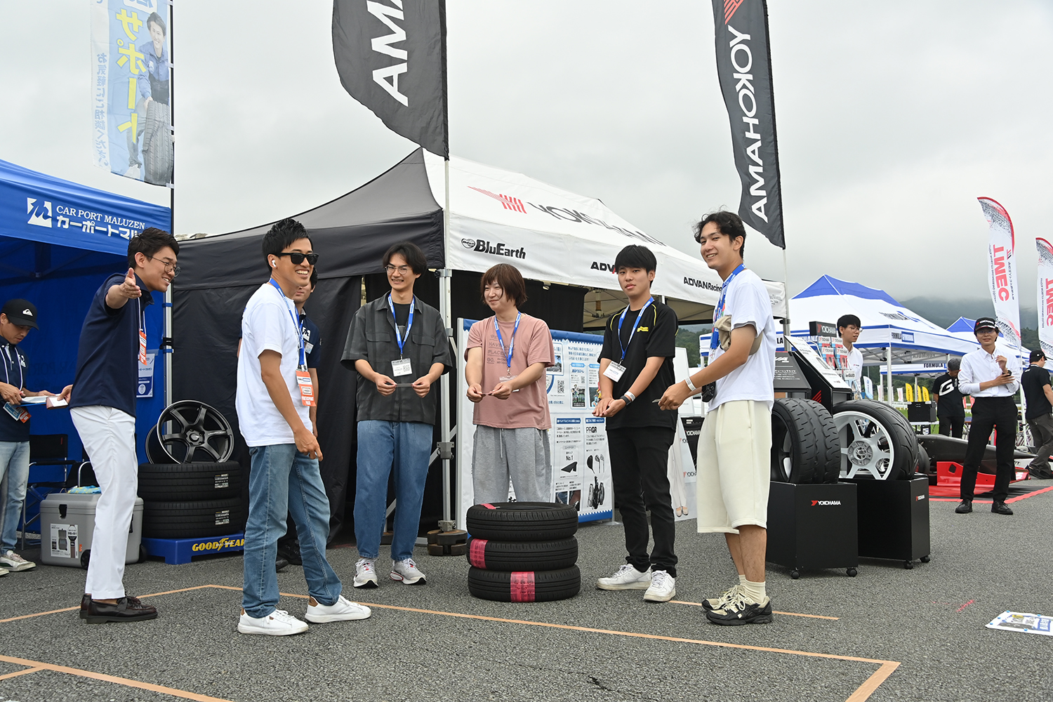 フォーミュラジムカーナに出展したカーポートマルゼンのブース