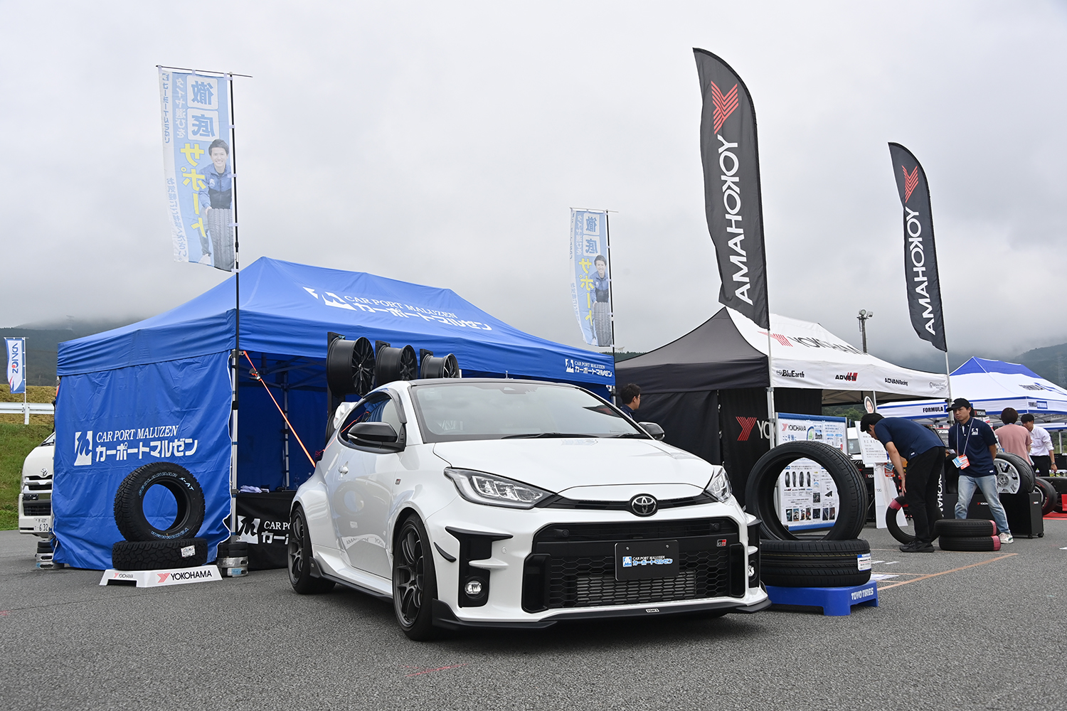 フォーミュラジムカーナに出展したカーポートマルゼンのブース