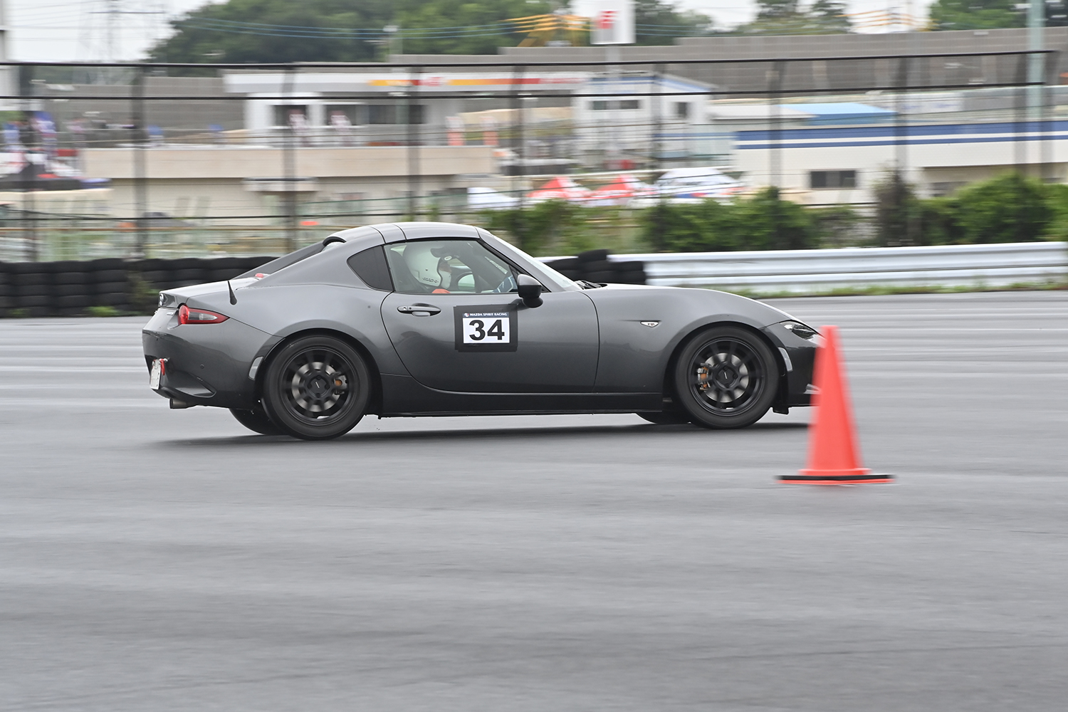 MAZDA SPIRIT RACING GYMKHANA EXPERIENCEの様子
