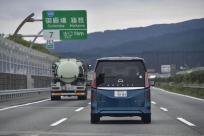 クルマは進化したのに制限速度は「昭和38年」のまま？ 　高速道路100km/hルールの現在地