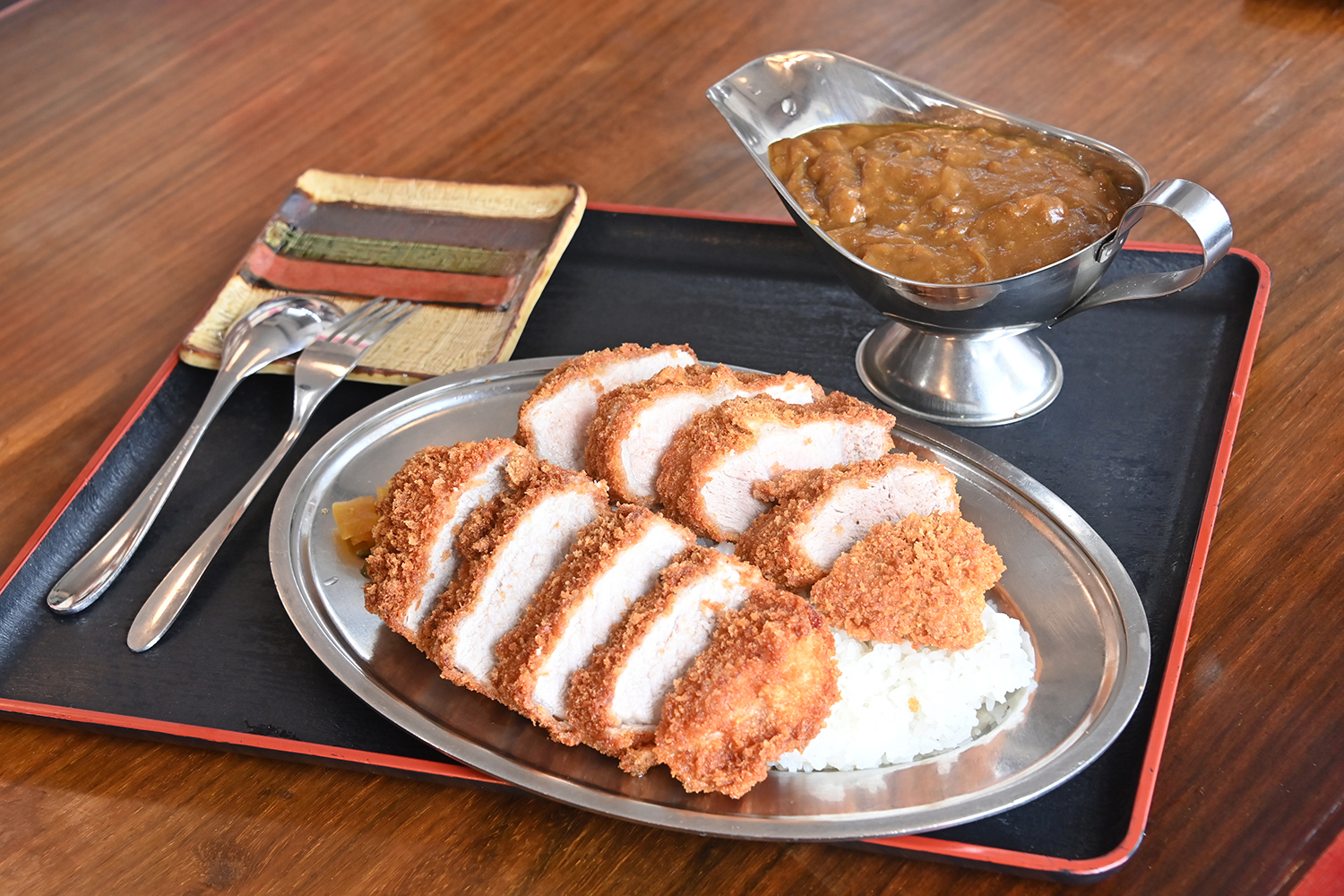 デカ盛りだけじゃない「恵比須屋食堂」は味も規格外だった【Ｐ専食堂】