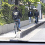 【画像】【悲鳴】「抜くに抜けない……」自転車の青切符導入で”車道ハミ出し”が急増中！　ドライバーを襲う恐怖とイライラ 〜 画像10