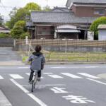 【画像】【悲鳴】「抜くに抜けない……」自転車の青切符導入で”車道ハミ出し”が急増中！　ドライバーを襲う恐怖とイライラ 〜 画像14