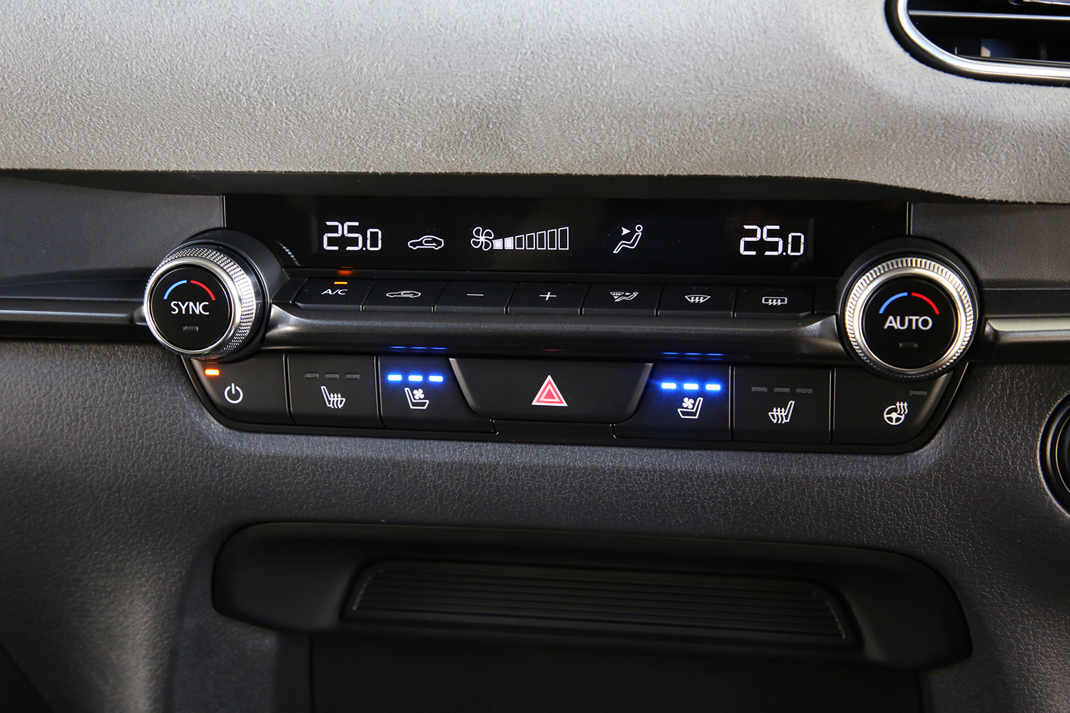 マツダCX-30は一部改良でグレードを整理し特別仕様車「Air Edition」を新設定 〜 画像11