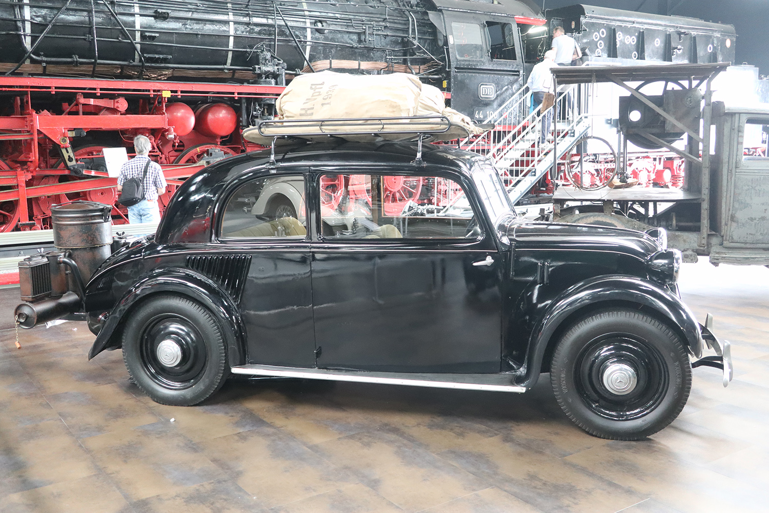 1934 Mercedes-Benz 130 Converted Woodgas Operation