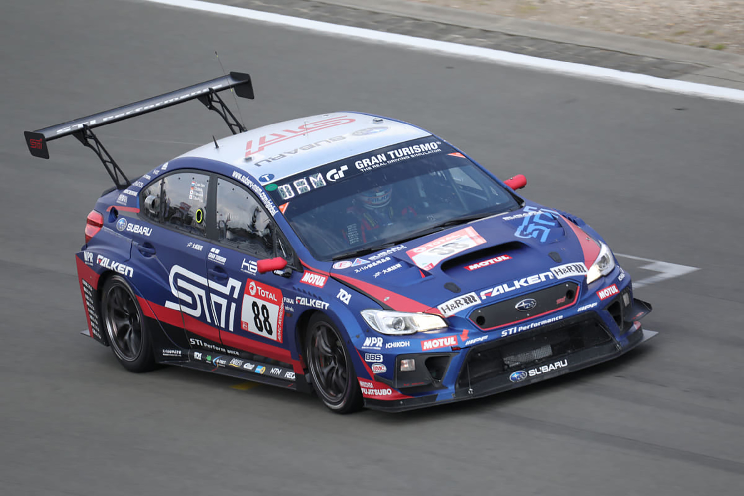 スバルのニュルブルクリンク24時間レース参戦マシン 〜 画像9