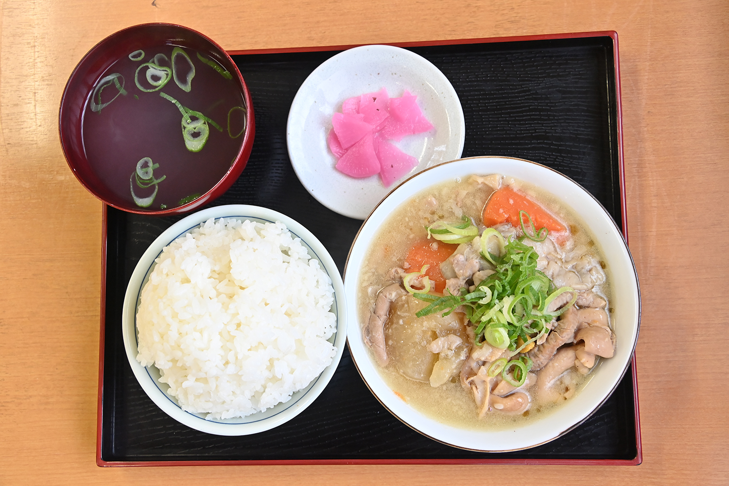 脂の旨みを極限まで引き出した「煮込立石」の煮込みが激ウマだった【Ｐ専食堂】
