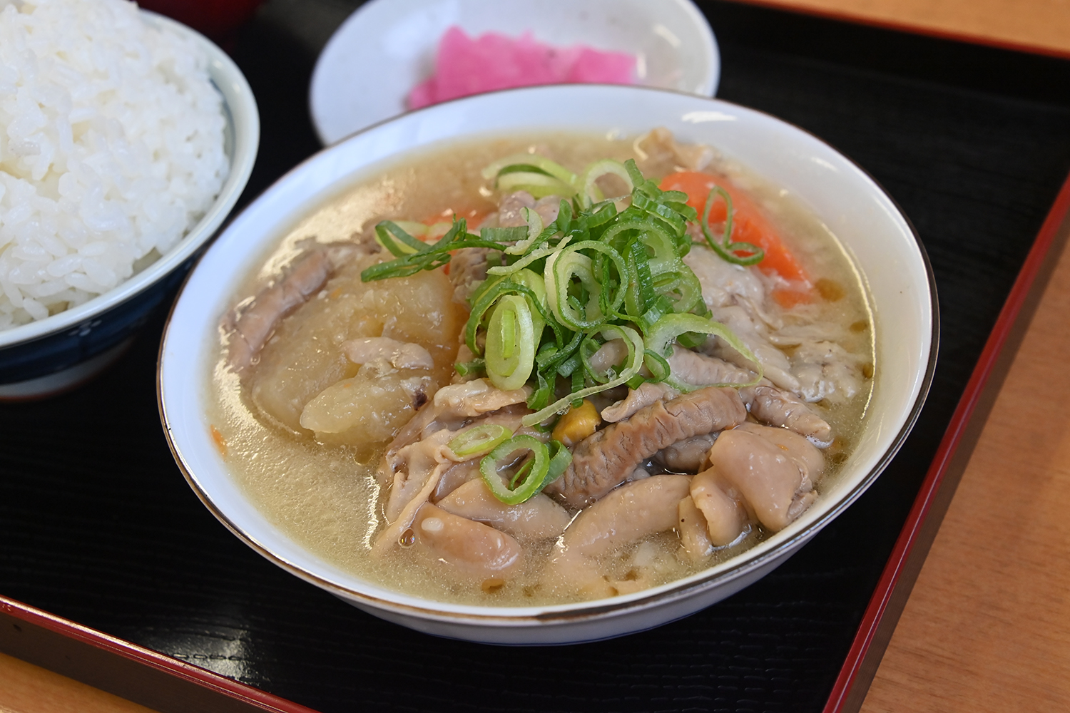 脂の旨みを極限まで引き出した「煮込立石」の煮込みが激ウマだった【Ｐ専食堂】