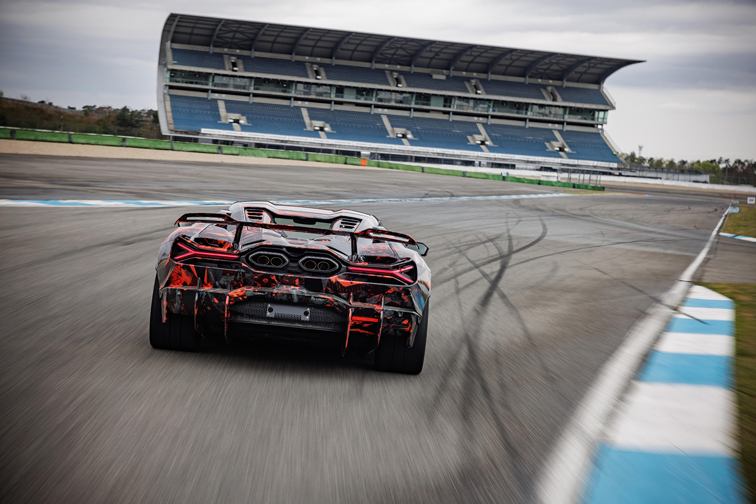 まもなく発表される「レヴエルトＳＶ」の驚異の実力とは 〜 画像9