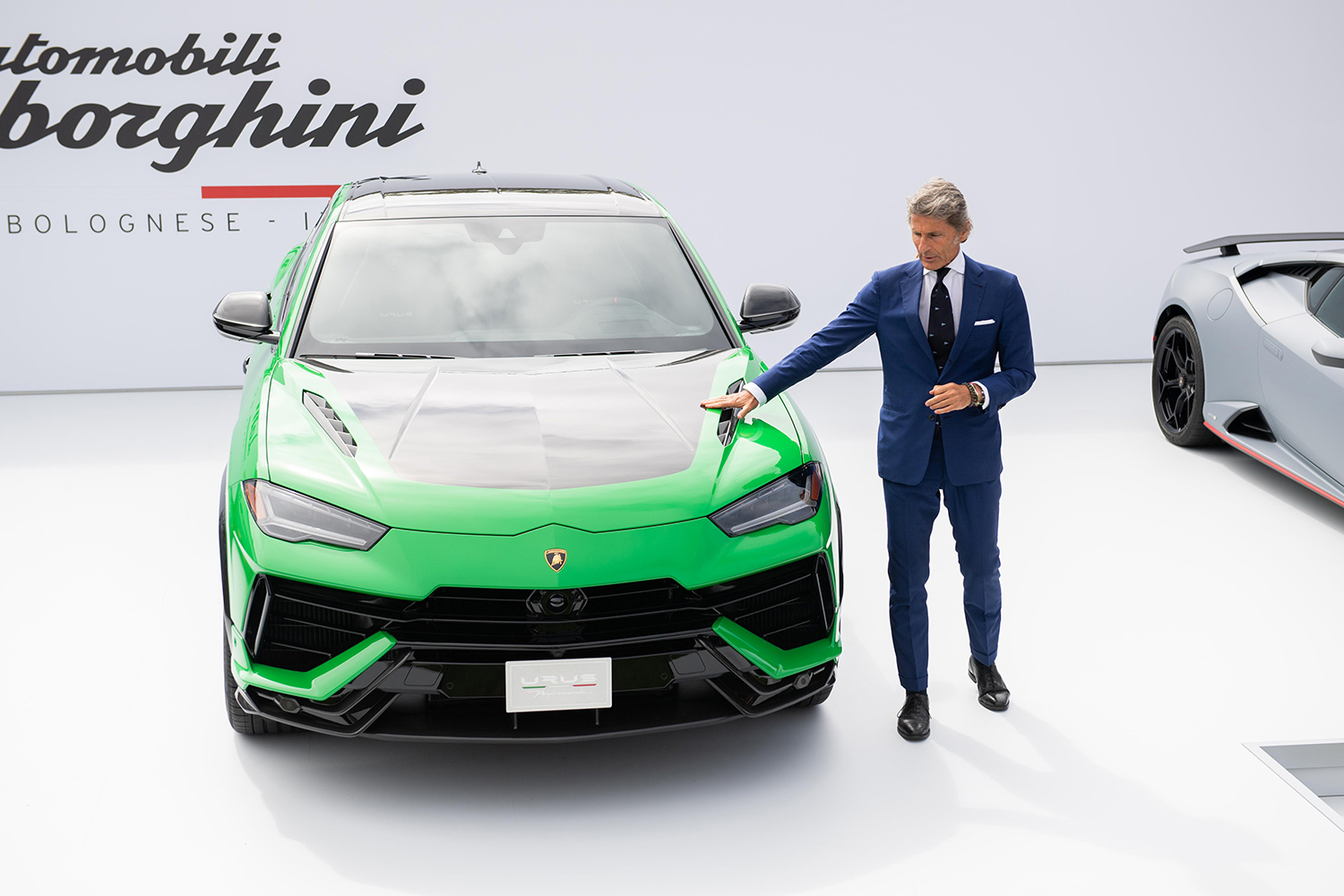 ランボルギーニ・ウルス・ペルフォルマンテ 〜 画像2