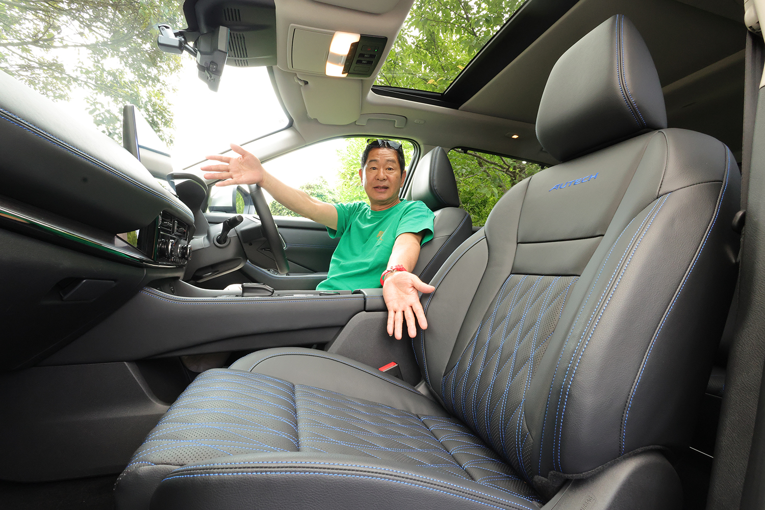 土屋圭市さんのお気に入りは日産エクストレイルオーテックのインテリア 〜 画像22