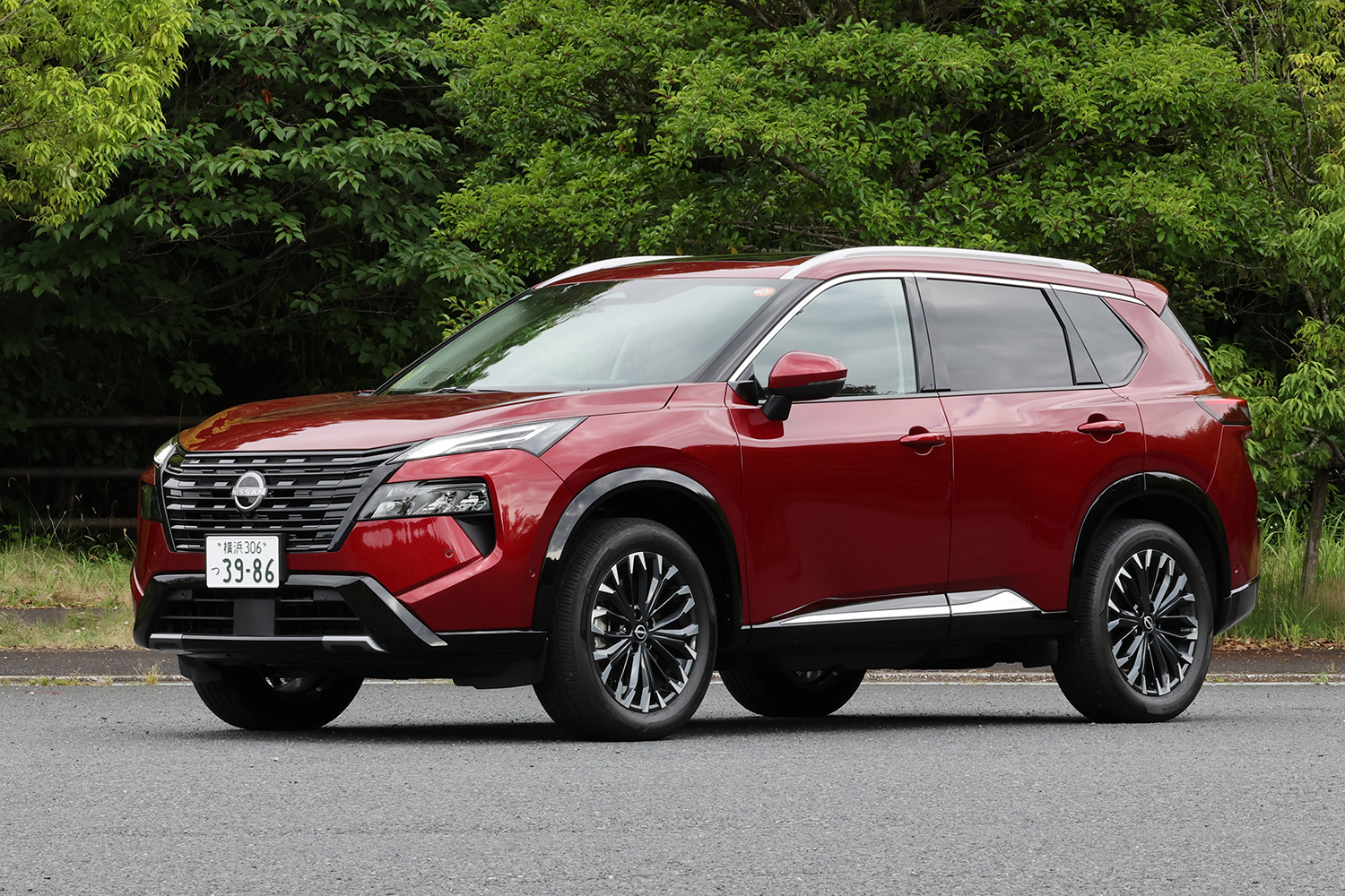 日産エクストレイルのフロントスタイリング