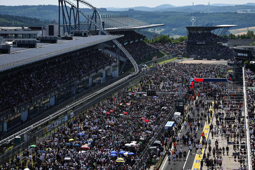 フェルスタッペン効果で恐ろしいほどの人手！　生で見た2026年ニュル24時間レース狂騒曲【みどり独乙通信】