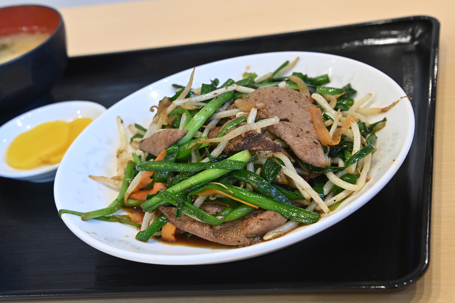 高砂食堂のニラレバ炒め