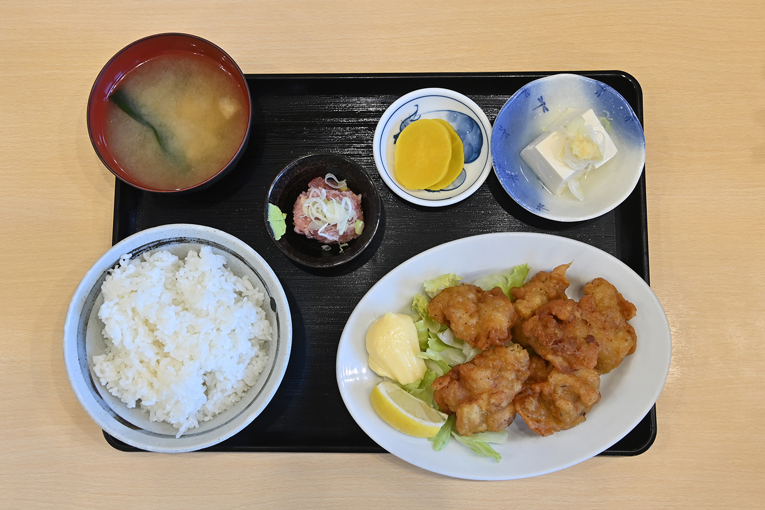 高砂食堂の鳥の唐揚げA定食