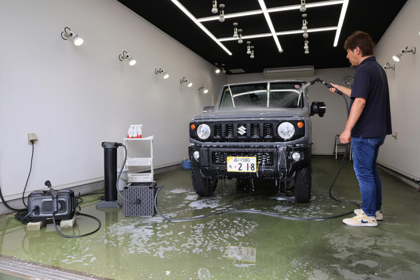 ランニングコストは１回たったの130円！　いま話題のクルマに「水シミ」を残さない「純水洗車」とは