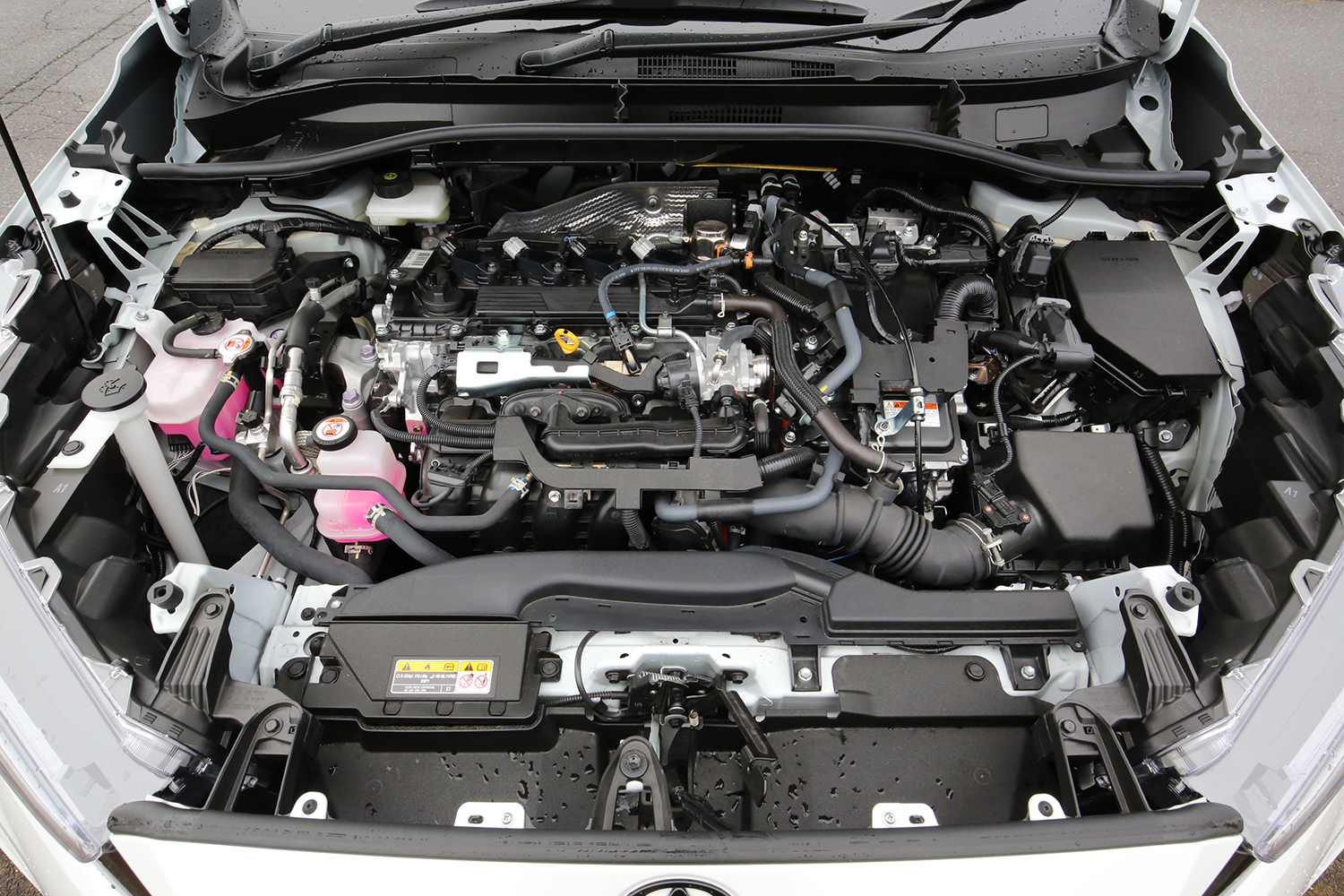 トヨタ・カローラクロスGR SPORTのエンジン