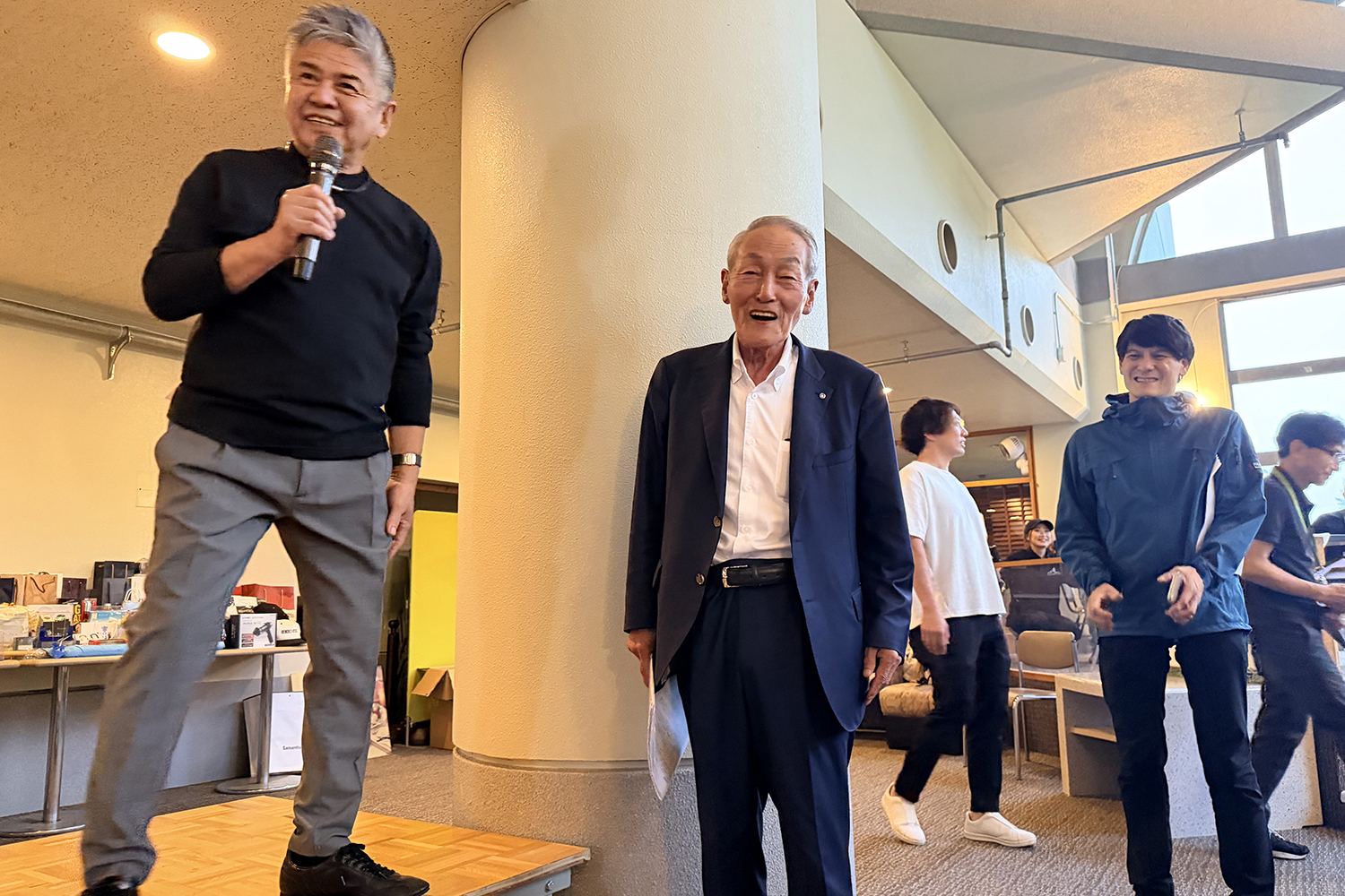 トゥルッコ橋本代表と嬬恋村の熊川村長