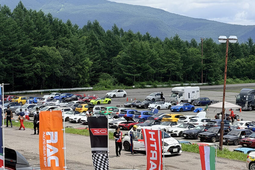 足で買ったはずのアバルト595に沼ってまさかのヒルクライム挑戦！　雨にビビるも想像以上に楽し過ぎてさらなる沼に落ちる予感