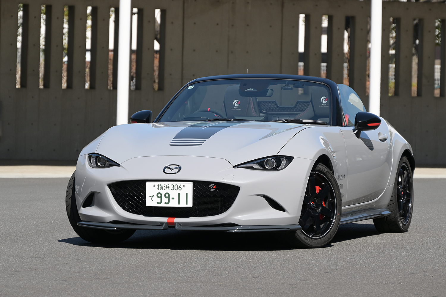 マツダSPIRIT RACINGロードスター12Rのフロントスタイリング