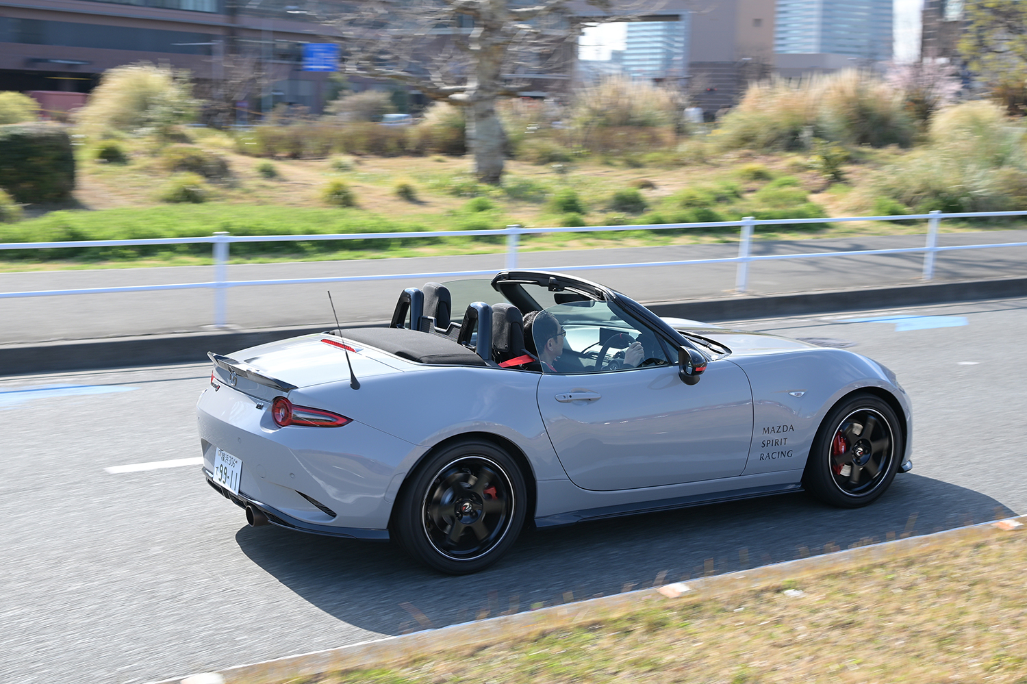 マツダSPIRIT RACINGロードスター12Rの走り