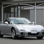 【画像】免許返納と共にマツダへと寄贈された極上の個体！　日本一有名なRX-7に乗ったら「ロータリーの灯火を消しちゃダメ」を改めて感じた 〜 画像33