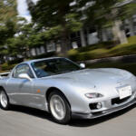 【画像】免許返納と共にマツダへと寄贈された極上の個体！　日本一有名なRX-7に乗ったら「ロータリーの灯火を消しちゃダメ」を改めて感じた 〜 画像37