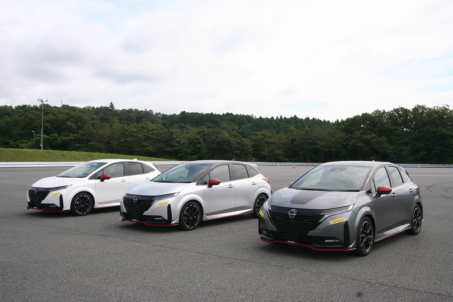 富士スピードウェイで女子９名がフォーミュラジムカーナに挑戦