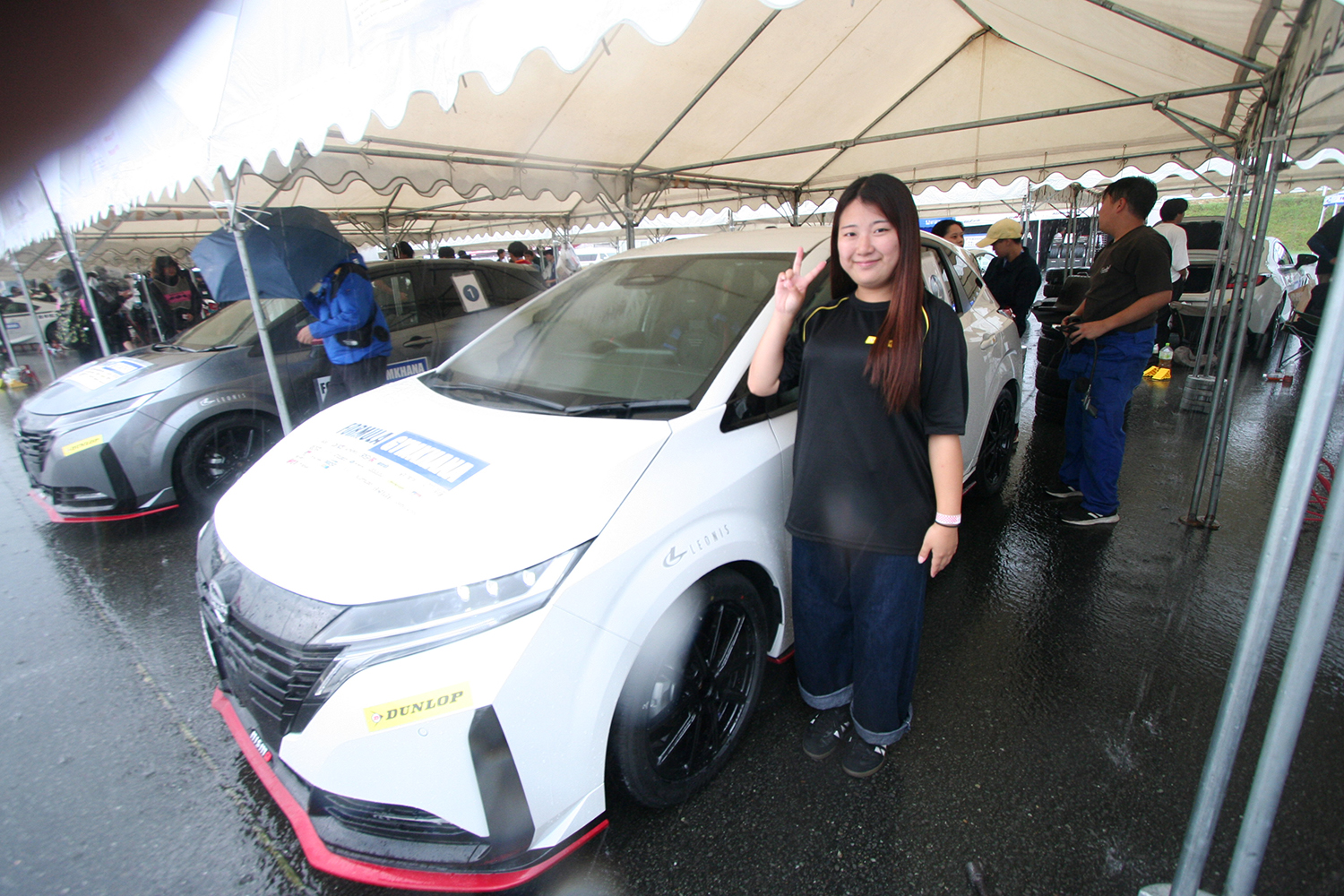 富士スピードウェイで女子９名がフォーミュラジムカーナに挑戦 〜 画像11