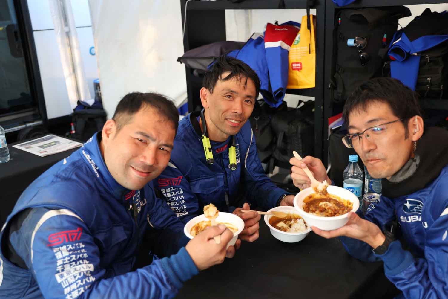 ニュル24時間レース名物STIチームの「NBRカレー」が消えた! 過酷なレースを支えた代役は「おにぎり」と「キュウリの浅漬け」だった 〜 画像2