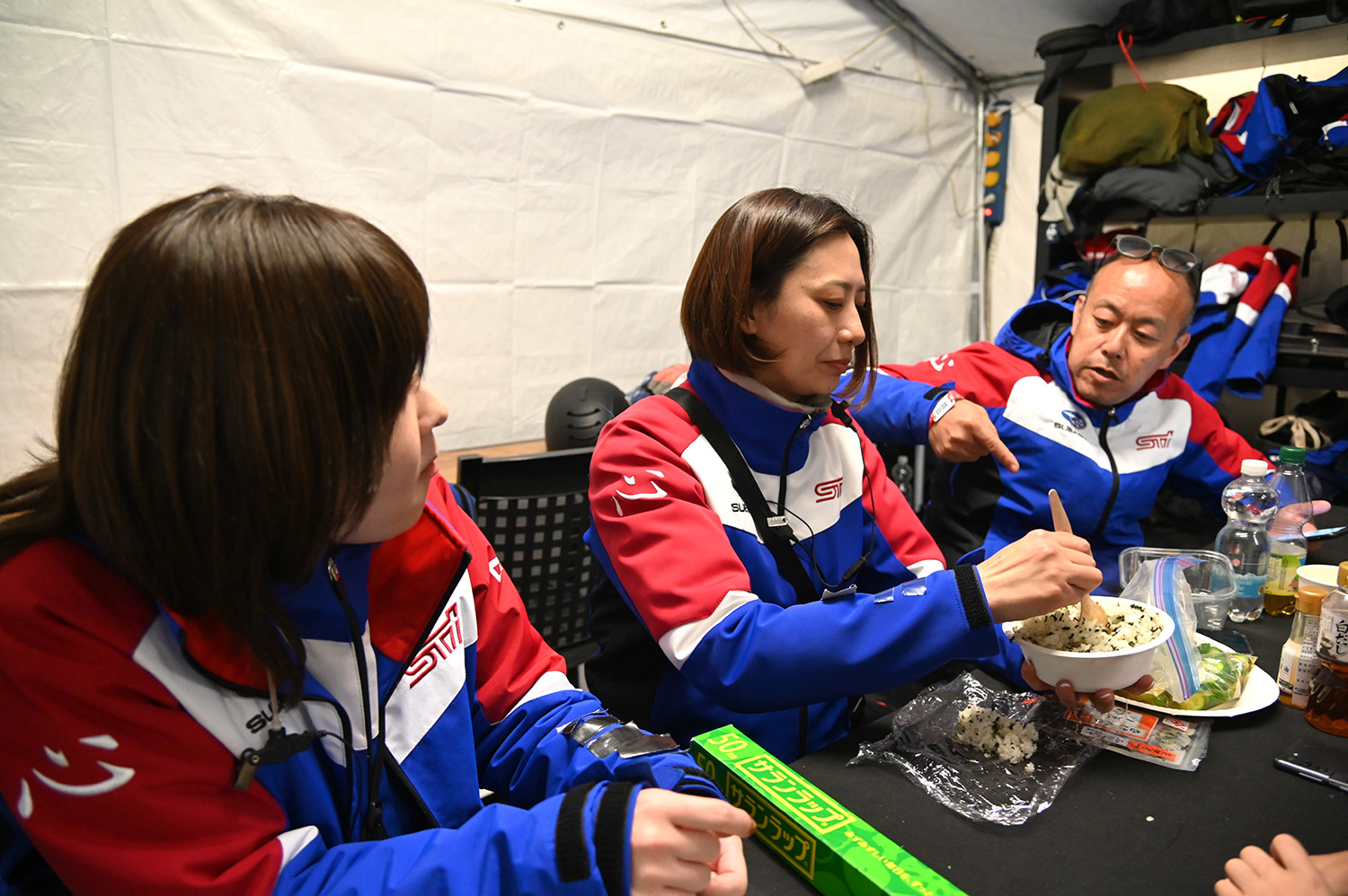 ニュル24時間レース名物STIチームの「NBRカレー」が消えた! 過酷なレースを支えた代役は「おにぎり」と「キュウリの浅漬け」だった 〜 画像7