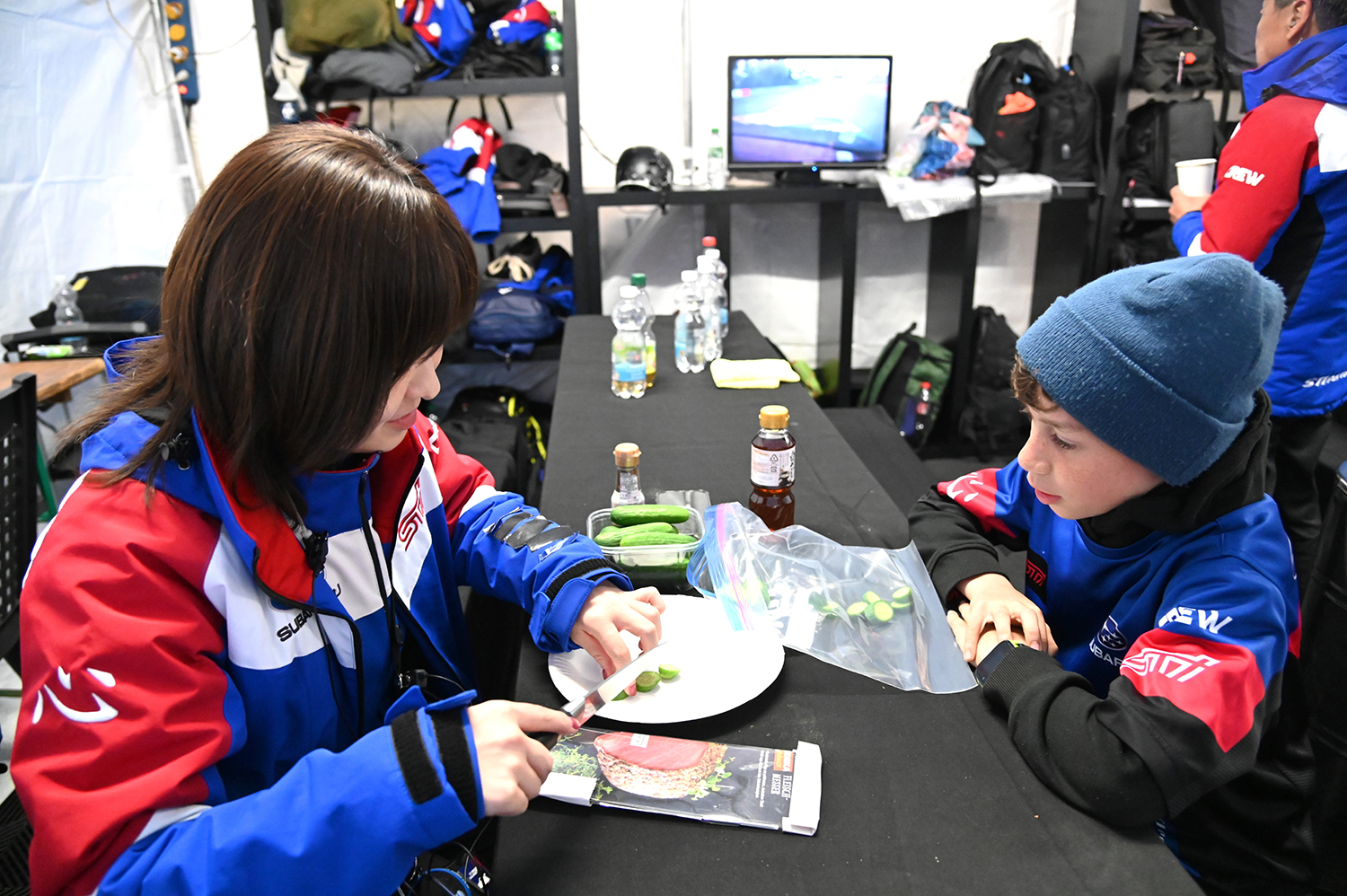 ニュル24時間レース名物STIチームの「NBRカレー」が消えた! 過酷なレースを支えた代役は「おにぎり」と「キュウリの浅漬け」だった 〜 画像14