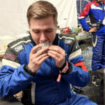 【画像】ニュル24時間レース名物STIチームの「NBRカレー」が消えた！　過酷なレースを支えた代役は「おにぎり」と「キュウリの浅漬け」だった 〜 画像15