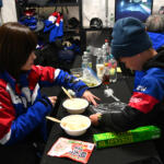 【画像】ニュル24時間レース名物STIチームの「NBRカレー」が消えた！　過酷なレースを支えた代役は「おにぎり」と「キュウリの浅漬け」だった 〜 画像22