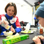 【画像】ニュル24時間レース名物STIチームの「NBRカレー」が消えた！　過酷なレースを支えた代役は「おにぎり」と「キュウリの浅漬け」だった 〜 画像28
